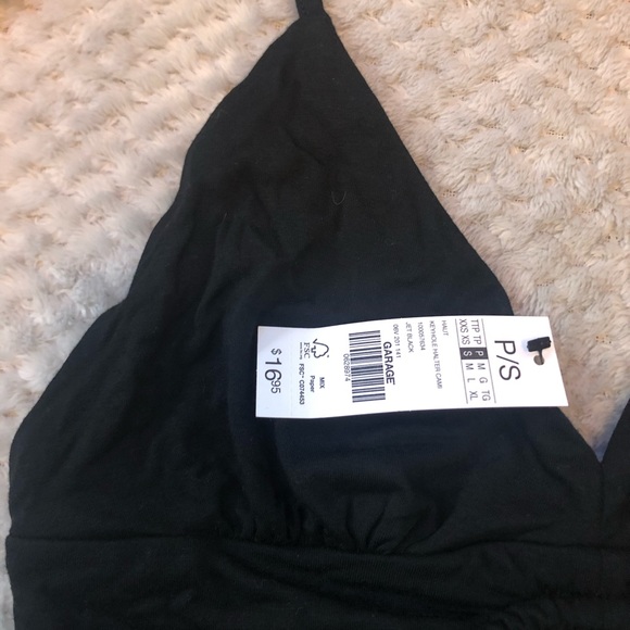 🌻2/$25 • GARAGE • Keyhole Halter Cami - Picture 4 of 4